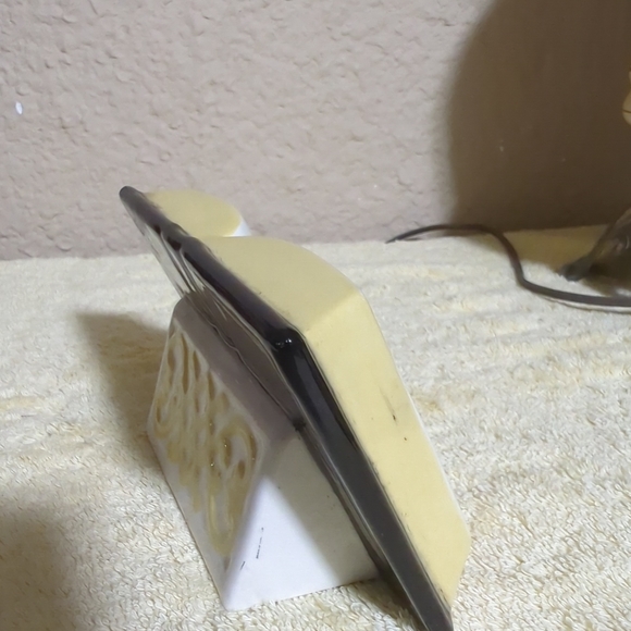 Lord's Prayer Our Father Ceramic Book Christian Figurine with Praying Hands Vtg. - Picture 9 of 10